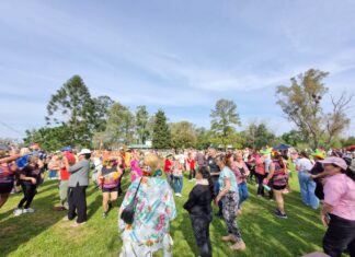 Los adultos mayores festejaron el Día de la Primavera