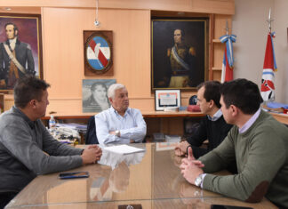 Lauritto con intendentes del departamento Uruguay