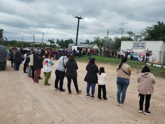 agmer - abrazo a la escuela 114b