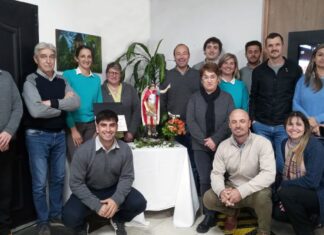 Novena: La imagen de San Miguel Arcángel, patrono de Caseros, visitó la Municipalidad