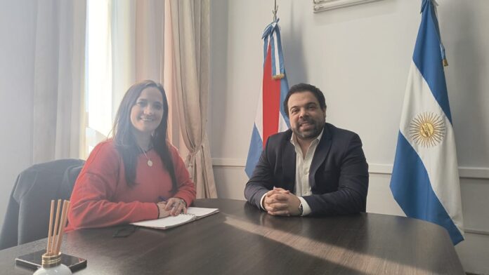 karina percara, concejal, y manuel troncoso, ministro de trabajo1