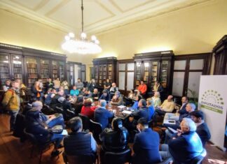 La Intersindical en defensa de la Caja de Jubilaciones se reunió con el bloque de diputados de Jxer