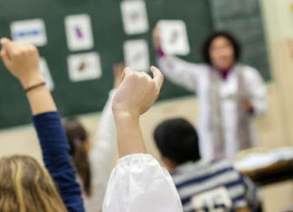 Enseñanza de jóvenes y adultos: Ingreso a las escuelas secundarias