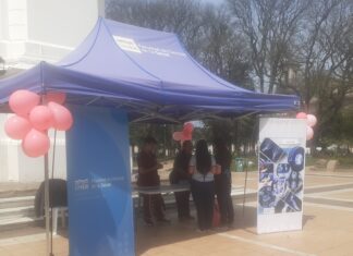 En plaza Ramírez concientizaron sobre la importancia de la detección para la prevención del cáncer de mama