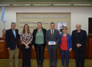 El cónsul adjunto de Argentina en Miami se reunió en el Concejo con autoridades de las universidades