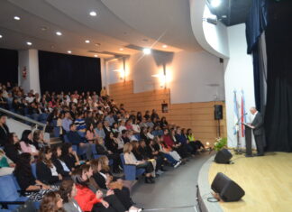 Uader: Humanidades realizó su acto de colación