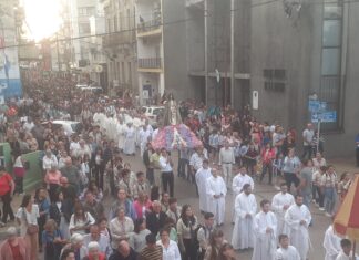 Una multitud honró a la Inmaculada Concepción, patrona de nuestra ciudad, en su día