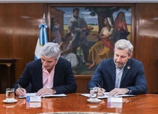 Entre Ríos fue la primera provincia que firmó la carta de intención para adherir al régimen de compensación de deudas con Nación