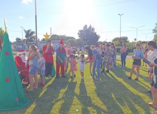 Caseros llevó adelante su feria navideña