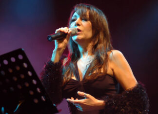 En plaza Constitución: Con Adriana Varela arranca el ciclo Tango bajo las Estrellas