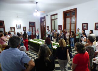 Descubrieron la placa en honor a José A. Nadal Sagastume