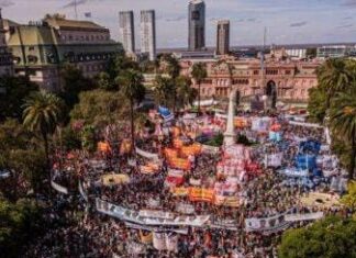 Como cada 20, organizaciones populares convocaron a congregarse en las plazas