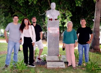 El PS recordó la figura de Raúl Alfonsín en el nuevo aniversario de la democracia argentina