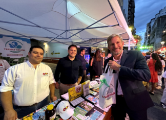 Frigerio participó de la muestra turística y cultural en Casa de Entre Ríos en Capital