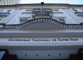 Radio UNER concluye frente al Rectorado su Ciclo Musical Itinerante