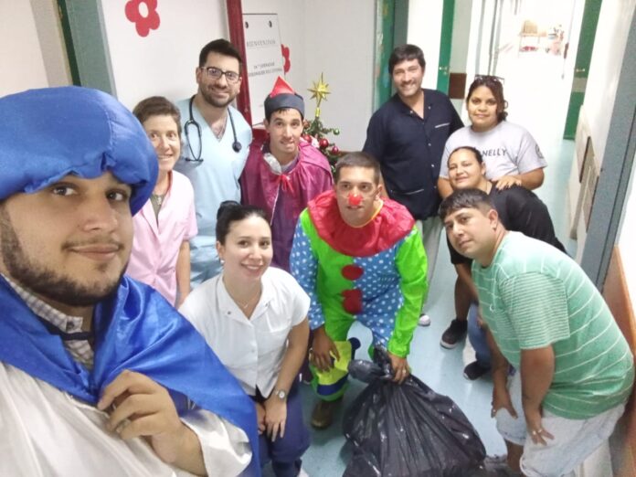 amigos en acción - entrega de juguetes1