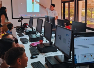 En Colón estudiantes participaron del taller oficios del futuro