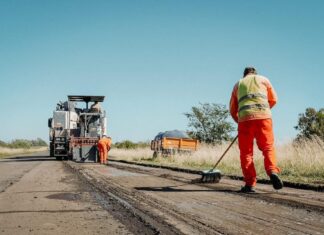 Continúan los trabajos de recuperación de la ruta 20