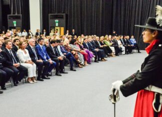 Lauritto asistió a la apertura de sesiones la Legislatura de Entre Ríos