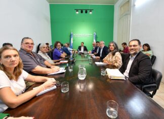 La Provincia presentó una oferta salarial anual para los docentes