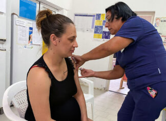 Reiteran que está vigente la vacunación contra el virus sincicial respiratorio para embarazadas