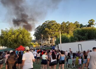 Familiares de operarios reclamaron por atrasos en los pagos