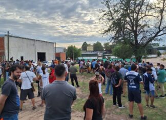 Conflicto en planta avícola: A horas de la audiencia en Trabajo