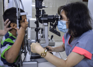 Instan a realizar controles oftalmológicos anuales en niños