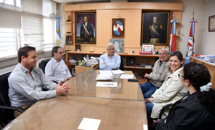 firma convenio con surco de esperanza (1)