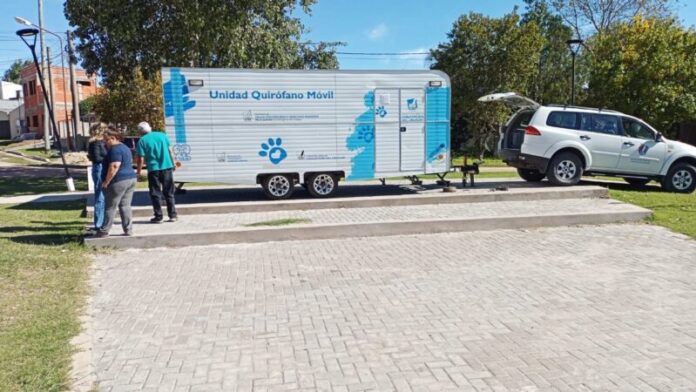 UTF-8Castramóvil en la Rural 1