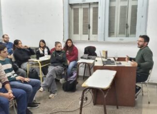 Presentaron en la sede Uruguay el libro “La fragua y el surco”, de Rodolfo Leyes, sobre la clase obrera en Entre Ríos