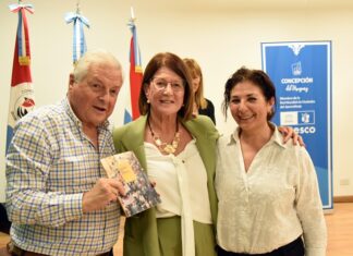 Sara Liponezky presenta «Mujeres en Marcha»: testimonio de lucha por el reconocimiento del trabajo femenino