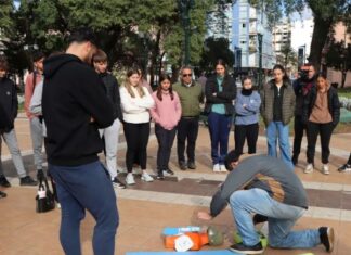 Capacitación en RCP y Maniobra de Heimlich en Plaza Ramírez