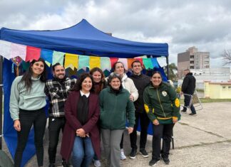 Homenaje en el Multieventos a los “abuelos que crían”
