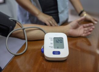 Salud recomienda chequeos periódicos y hábitos saludables para prevenir enfermedades cardiovasculares