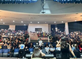 Con entusiasmo juvenil, comenzó la 10ª Estudiantina uruguayense