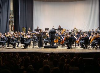 La Sinfónica volvió a llenar el Teatro Municipal 3 de Febrero