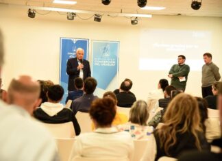 ¿Dónde estás hoy?. El 82% de los jóvenes uruguayenses elige seguir estudiando en su ciudad