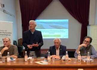 El gobierno y entidades civiles promueven la disminución de especies invasoras como ciervo y jabalí