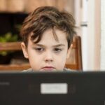 Niño lectura 2