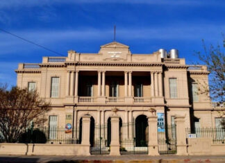 Escuela Normal implementa plan de desratización por obras en salón de actos