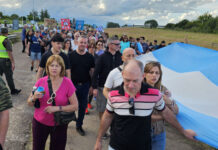 Masiva marcha en Colón reclama contra la instalación de planta de HIF Global en Paysandú