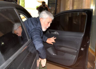 Julio De Vido se entregó a la Justicia y quedó detenido por la Tragedia de Once