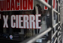 Despidos y caída del empleo formal: cierran 30 empresas por día