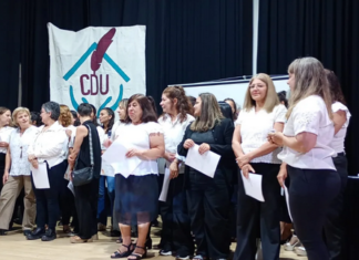 Escuela Municipal de Artes y Oficios realizó su muestra anual y colación de 190 graduados