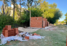 Comenzó la construcción de sanitarios públicos en la plaza Schiavo de Concepción del Uruguay