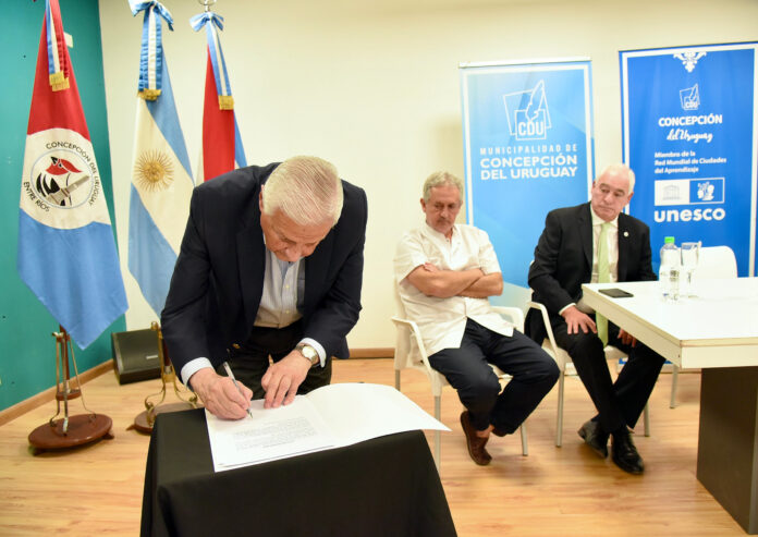 firma-20protocolo-20maltrato-201_jpg