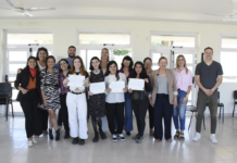 Jóvenes del Centro de las Juventudes Recibieron Certificados del Programa Formar-te