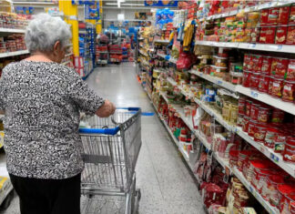 Analistas privados prevén una inflación del 2,5% para diciembre y un cierre 2025 por debajo del 31%