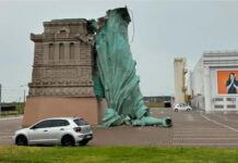 Un temporal derriba la réplica de la Estatua de la Libertad frente a una tienda Havan en Brasil